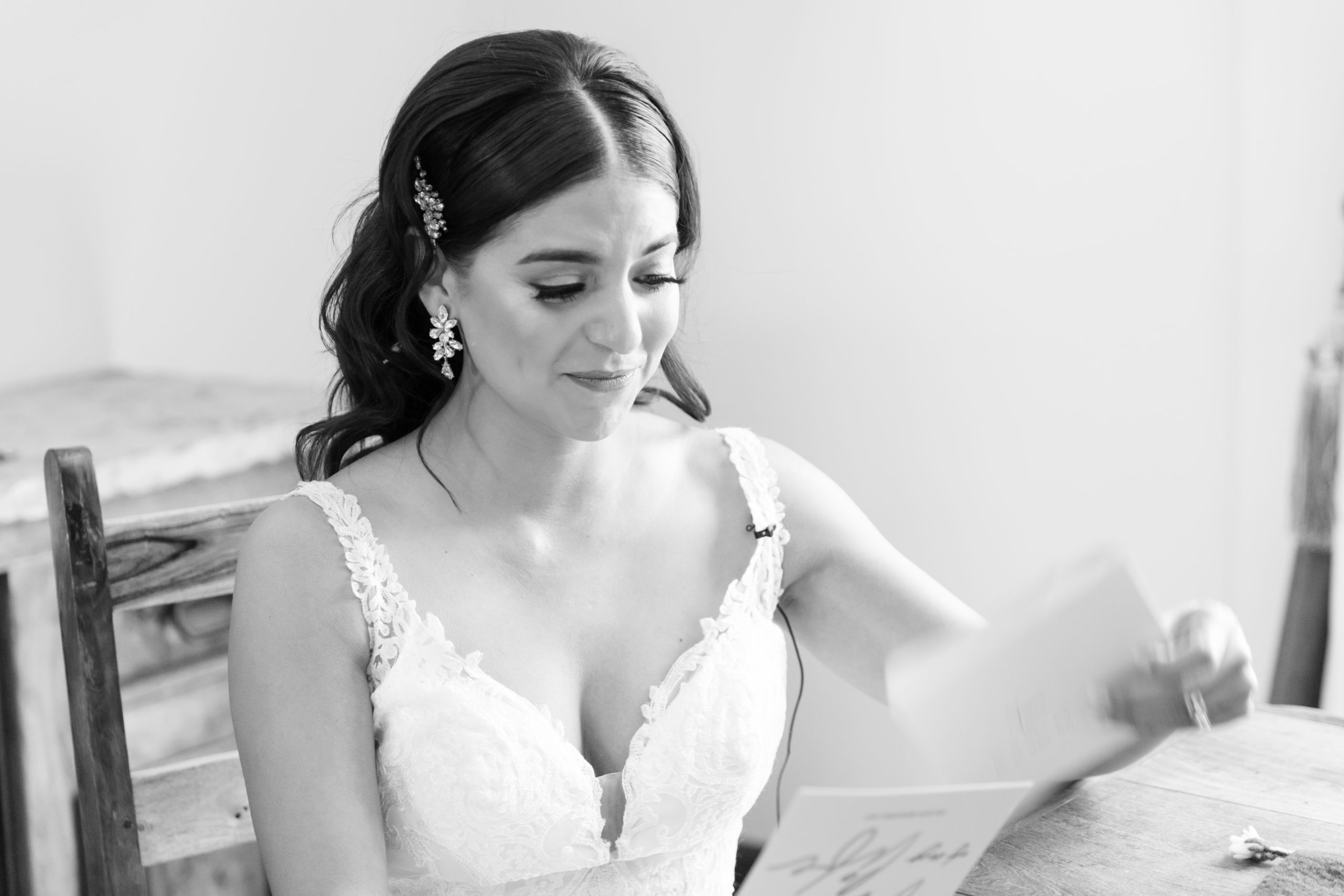 bride reads note from husband